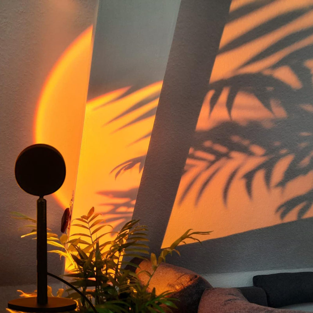 Sunset Projection Lamp – Aesthetic Ambient Lighting for Cozy Bedroom & Home Decor