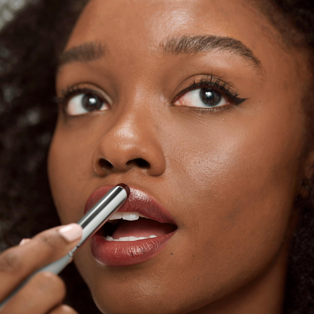 Clinique Almost Lipstick Black Honey – Natürlich getönte Lippen & Glow