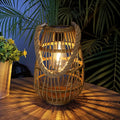 Rattan Solarlaterne Hängend – Naturdeko, Warmweiß, Sensor Auto ein/aus, Garten & Tisch