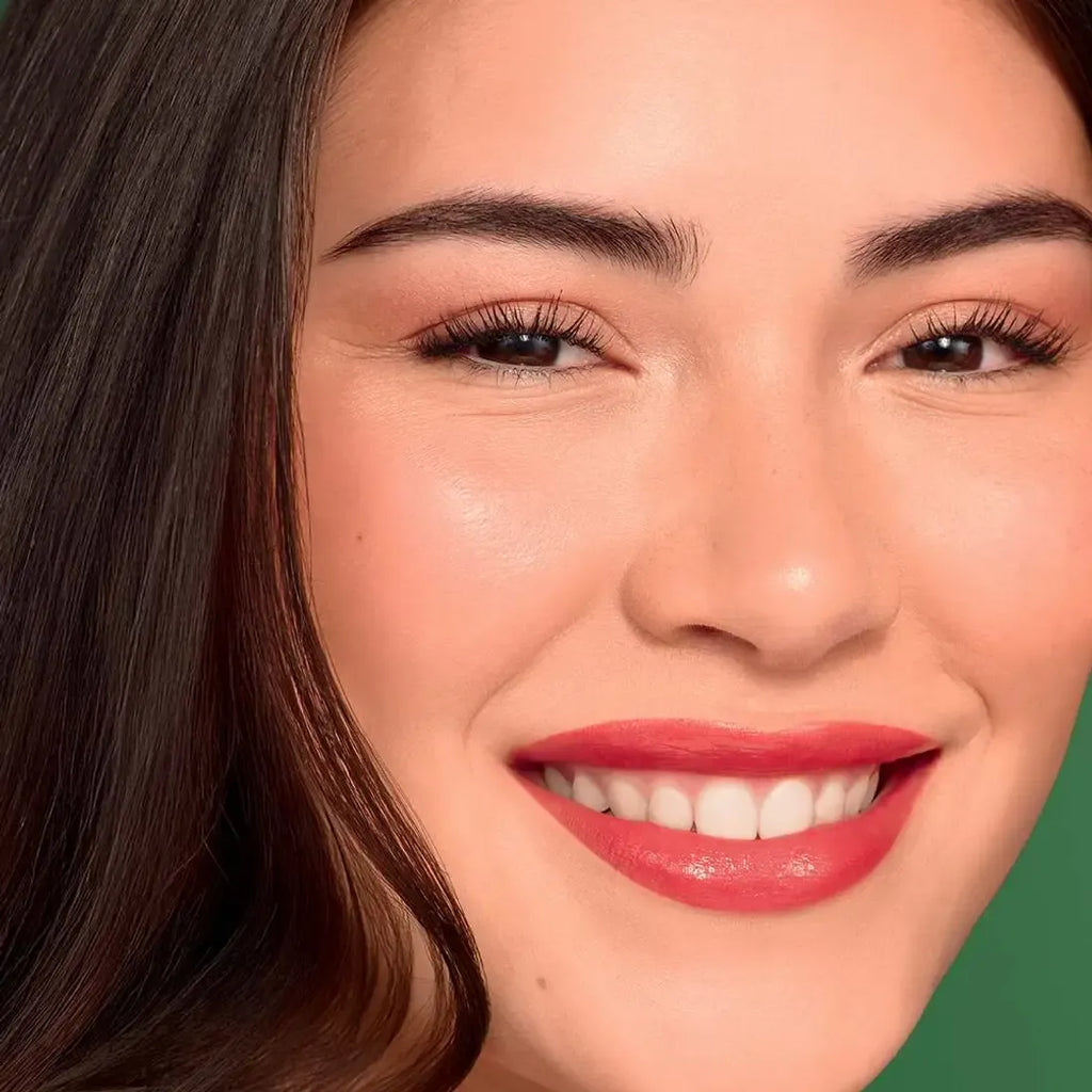 Lippenstift Rouge Botanique Glow – glänzendes Finish & Lippenpflege